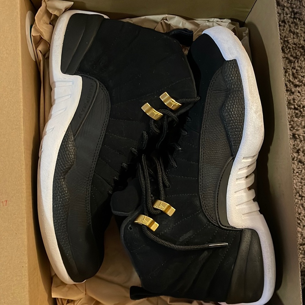 Air Jordan 12 Retro “Reverse Taxi” size US 8.5